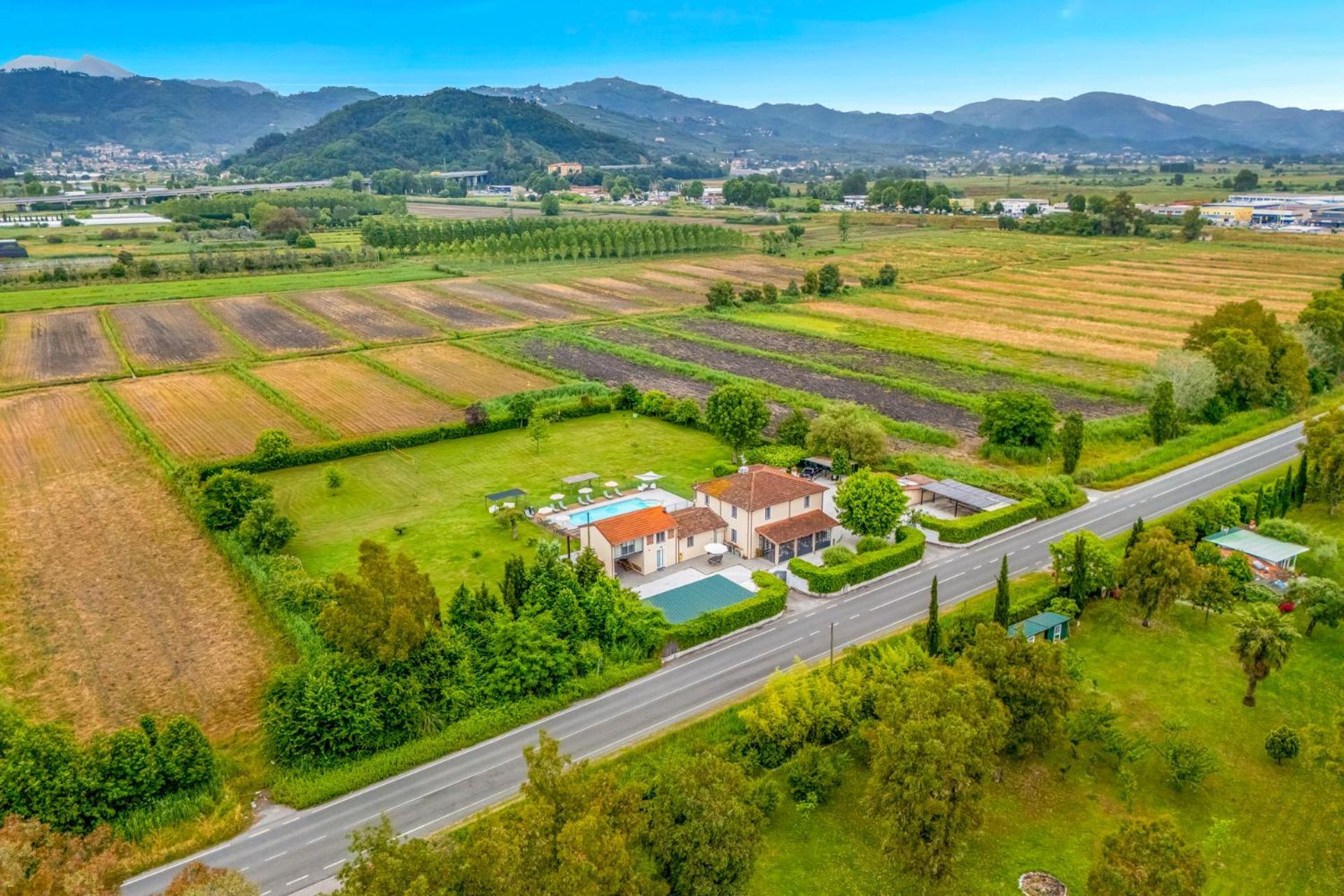Vistalago Versilia มาสซาโรซา ภายนอก รูปภาพ
