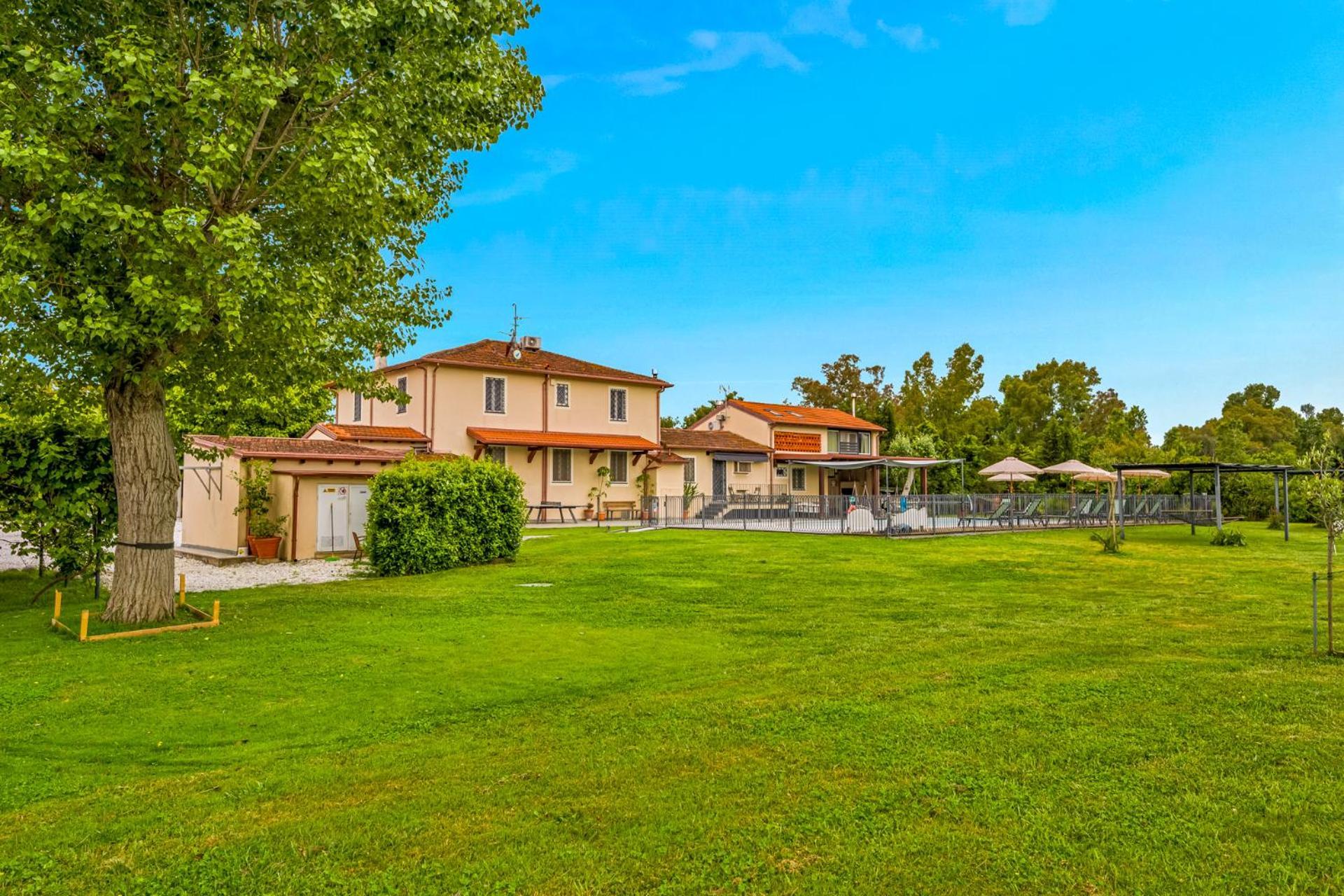 Vistalago Versilia มาสซาโรซา ภายนอก รูปภาพ
